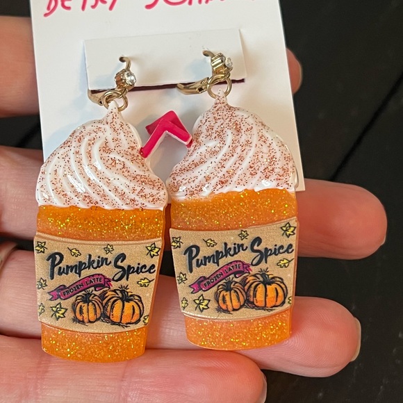 Betsey Johnson Earrings - Picture 4 of 5